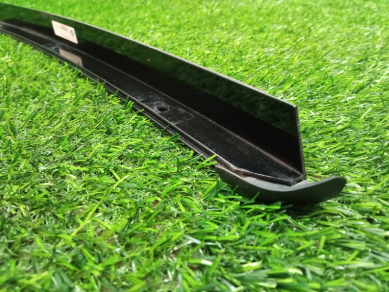 Накладка двери задней левой