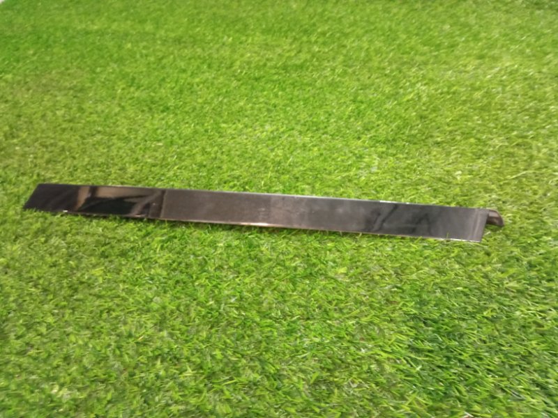 Накладка двери задней левой