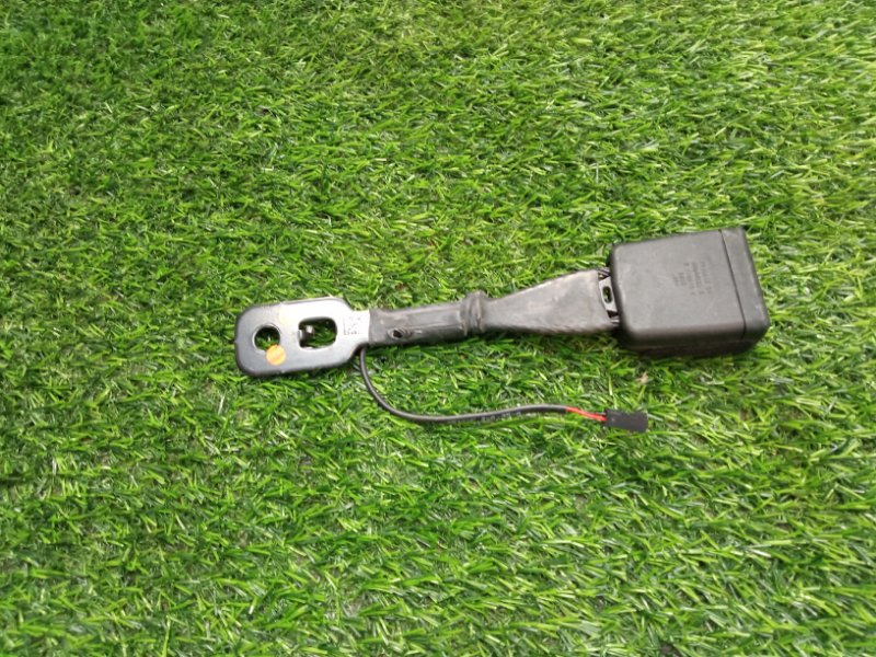 Ответная часть ремня безопасности