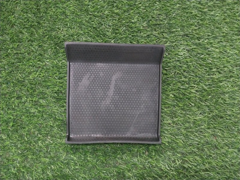 Коврик на панель