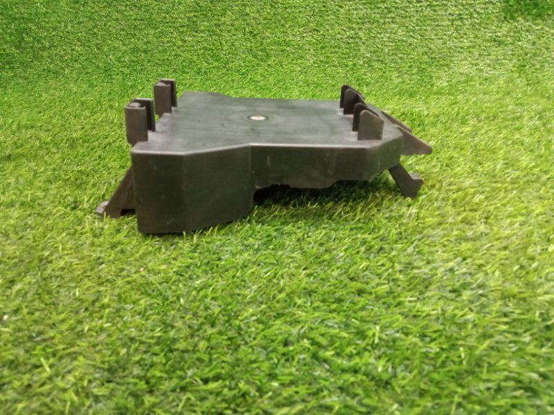 Кронштейн блока управления двигателем