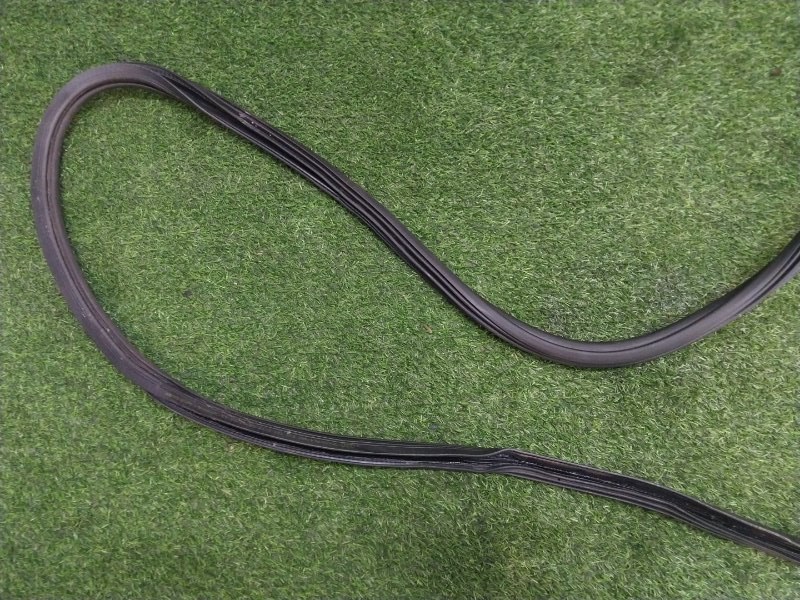 Уплотнитель двери