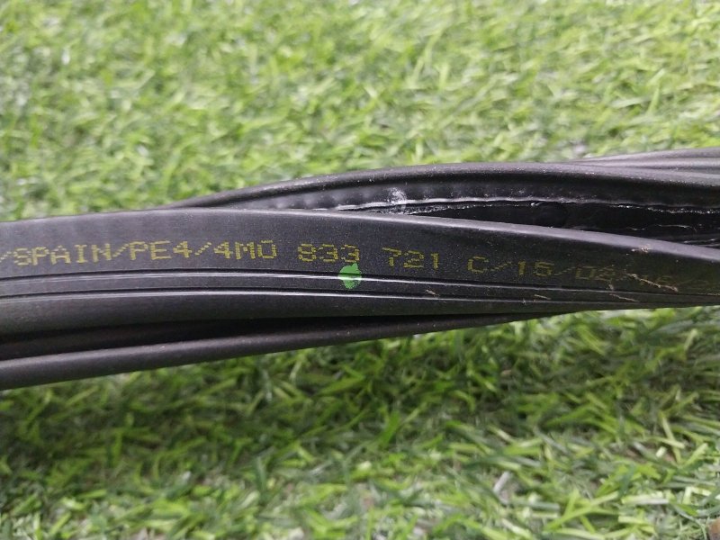 Уплотнитель двери