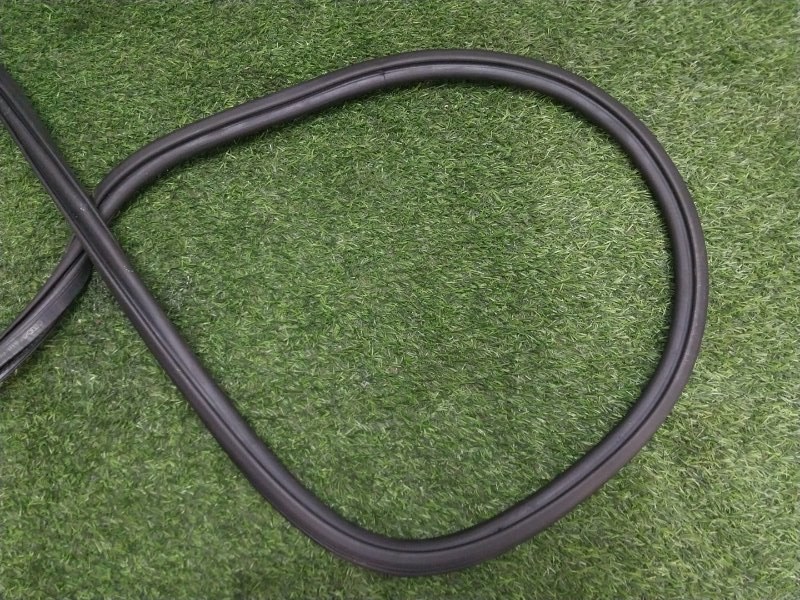 Уплотнитель двери