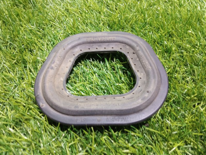 Уплотнит. кольцо радиатора отопителя