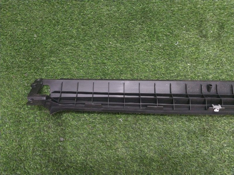 Кузовной элемент