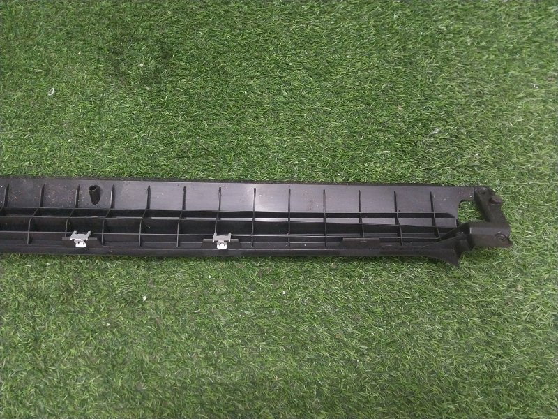 Кузовной элемент