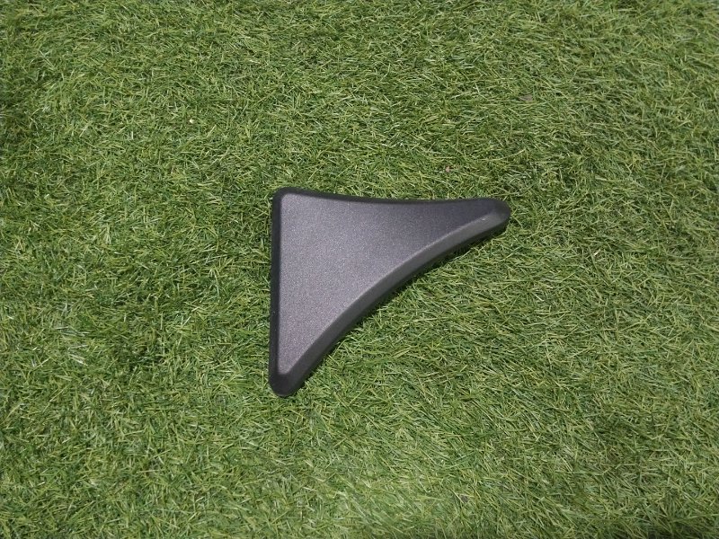 Накладка двери передней левой