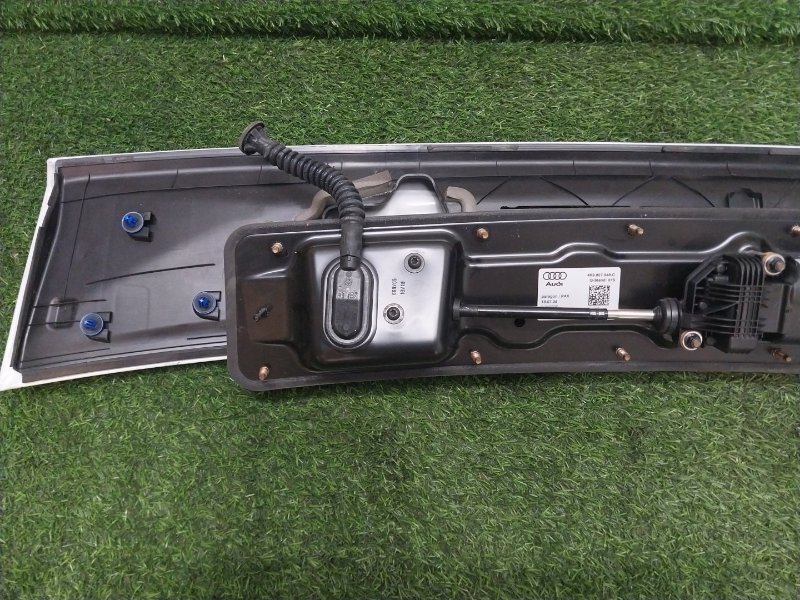 Спойлер (дефлектор) крышки багажника