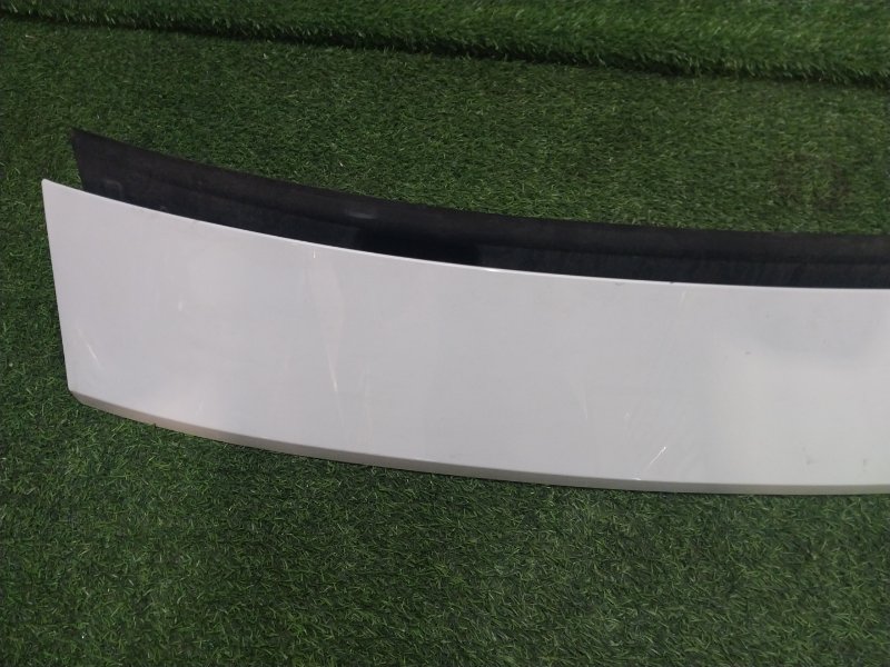 Спойлер (дефлектор) крышки багажника