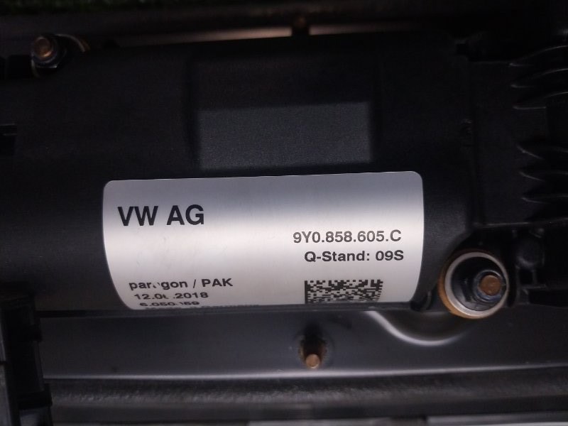 Спойлер (дефлектор) крышки багажника