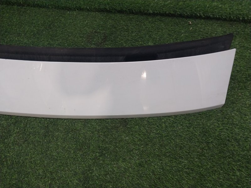 Спойлер (дефлектор) крышки багажника