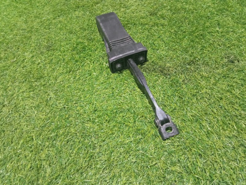 Ограничитель двери