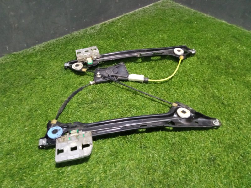Стеклоподъемник электр. задний правый
