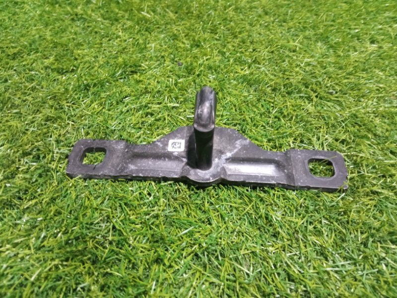 Ответная часть замка багажника