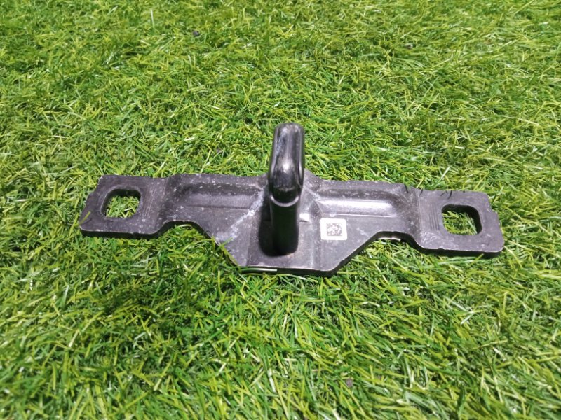 Ответная часть замка багажника