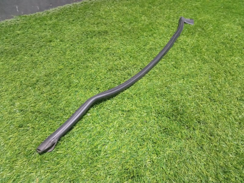 Уплотнитель двери