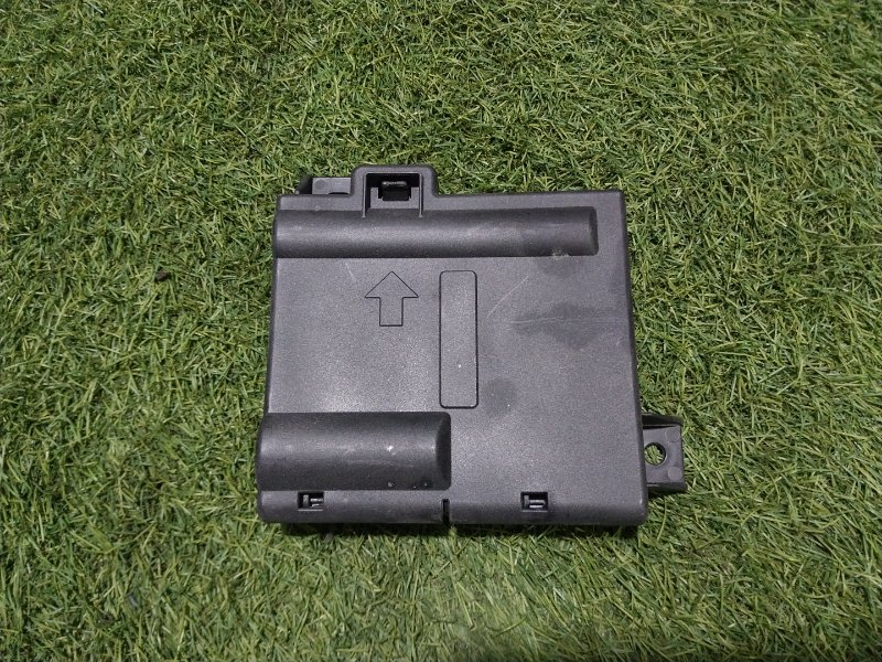 Клемма аккумулятора +