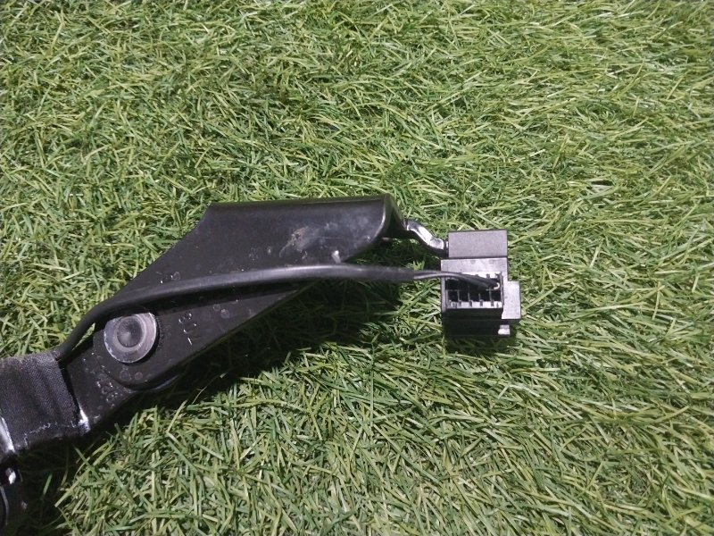 Ответная часть ремня безопасности