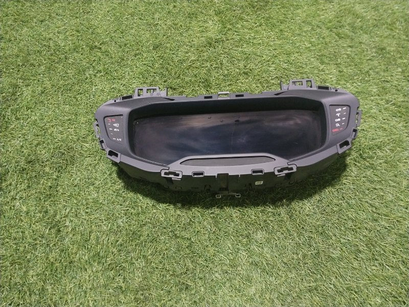 Панель приборов