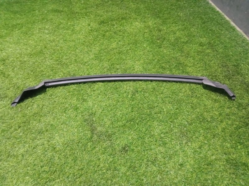 Уплотнитель стекла двери