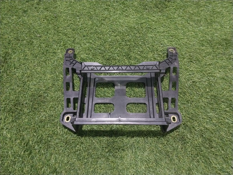 Кронштейн крепежный вспомогательный (разного назначения)