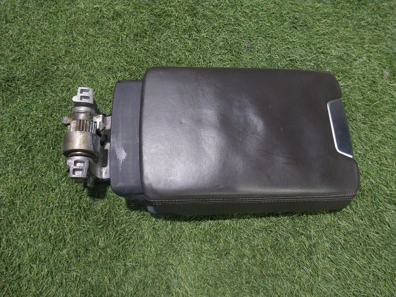 Подлокотник