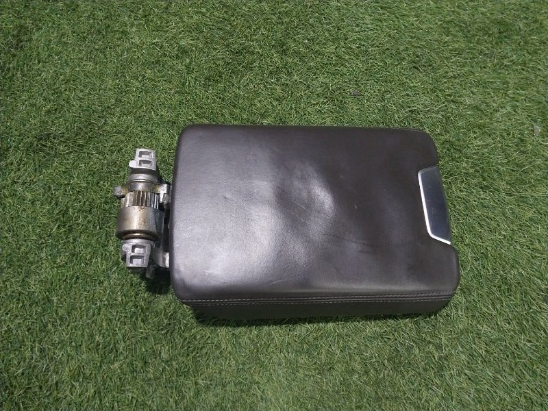 Подлокотник