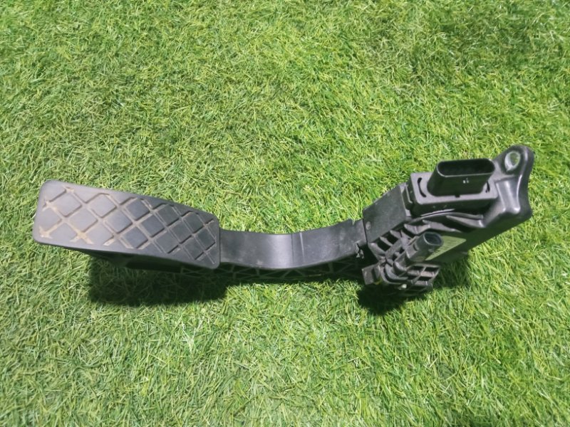 Педаль газа