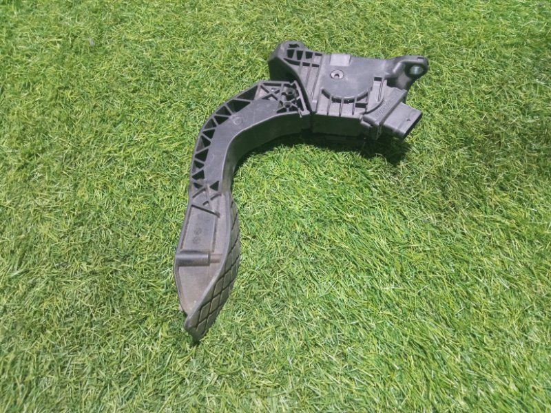 Педаль газа