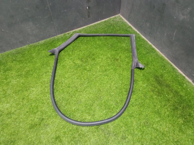 Уплотнитель двери