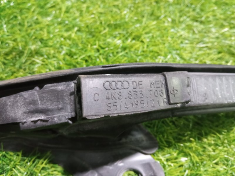 Уплотнитель двери