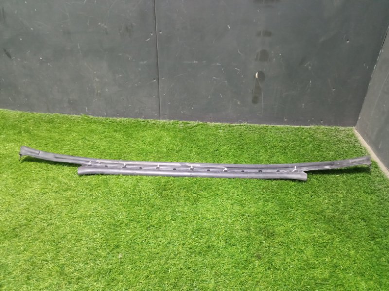 Накладка двери багажника