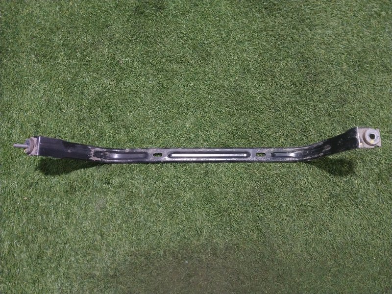 Кронштейн крепления топливного бака