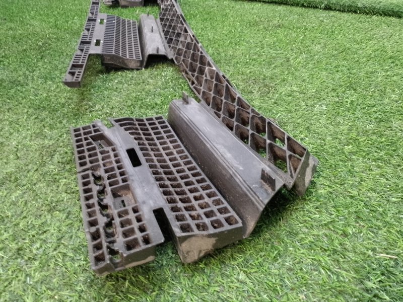 Кронштейн заднего бампера