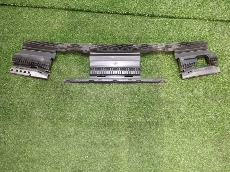 Кронштейн заднего бампера