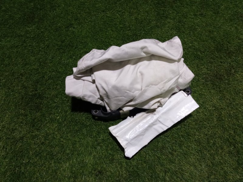 Подушка безопасности пассажирская (в торпедо)