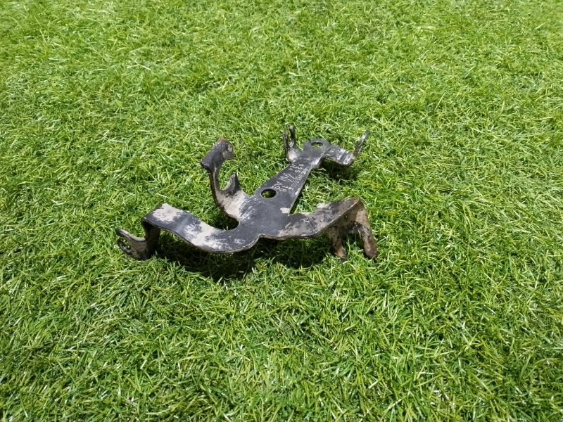 Кронштейн крепежный