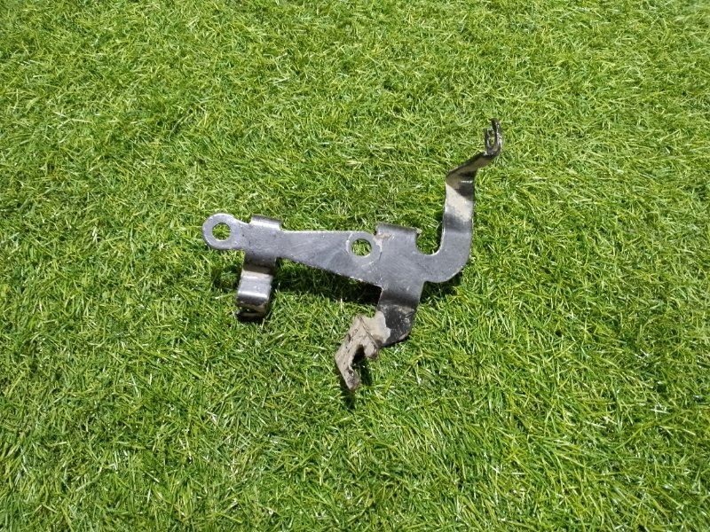 Кронштейн крепежный