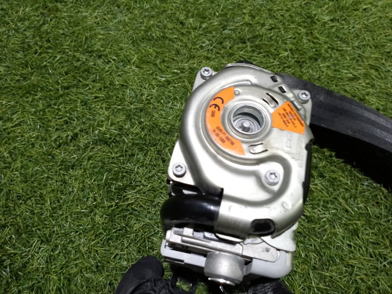 Ремень безопасности