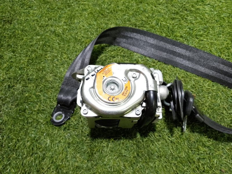 Ремень безопасности