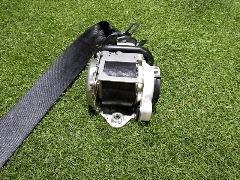 Ремень безопасности