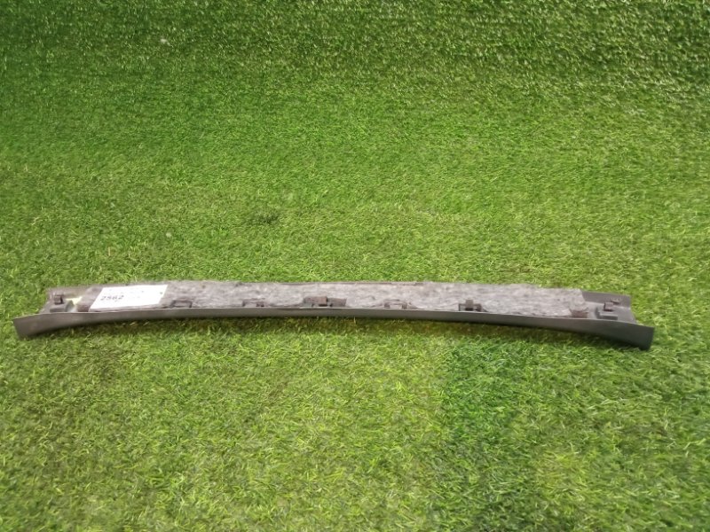 Обшивка двери багажника