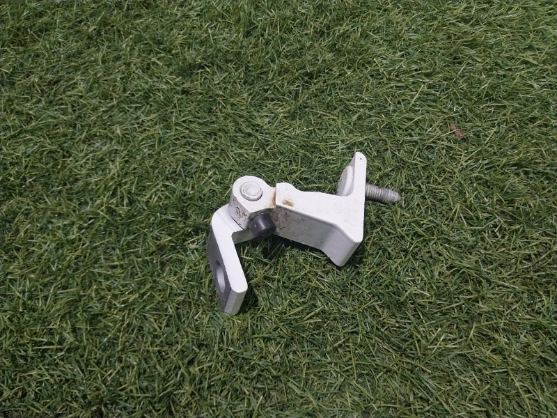 Петля двери задней правой нижняя