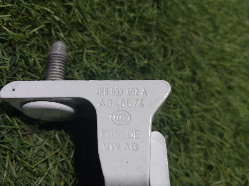 Петля двери задней правой нижняя