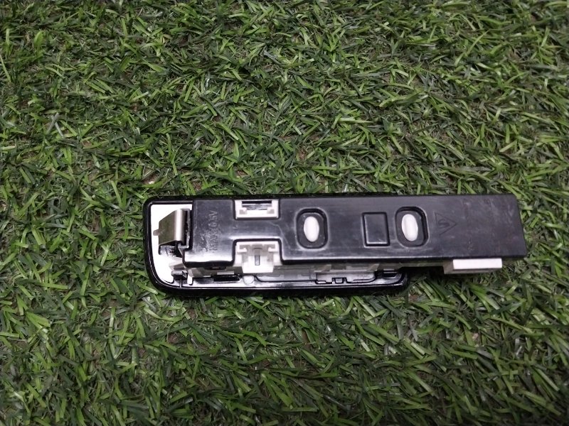 Плафон салонный