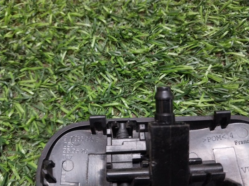 Форсунка омывателя лобового стекла