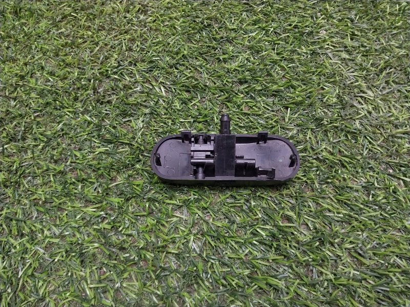 Форсунка омывателя лобового стекла