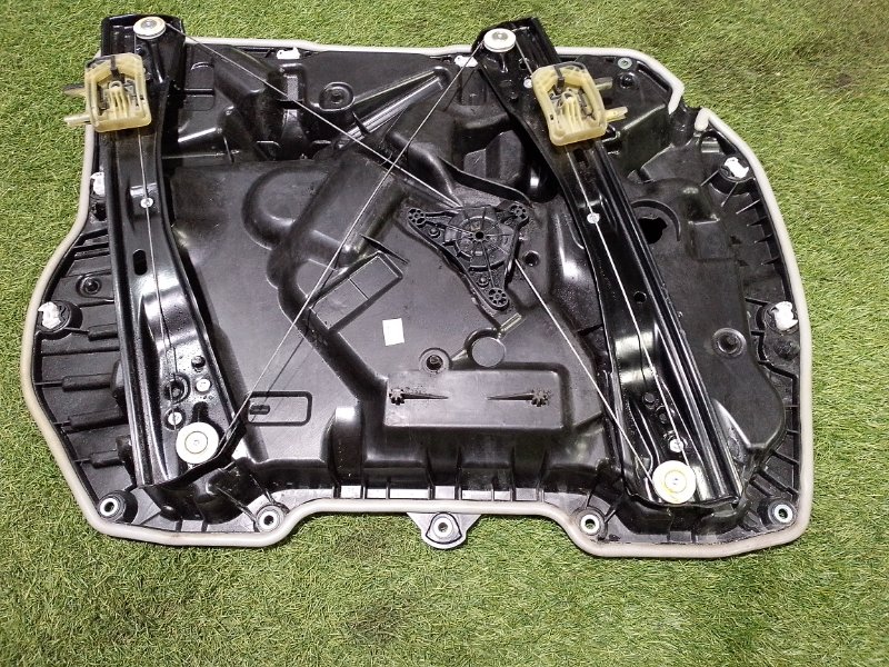 Стеклоподъемник электр. передний правый