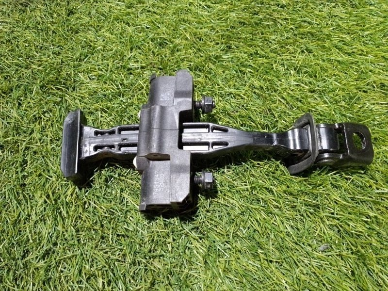 Ограничитель двери